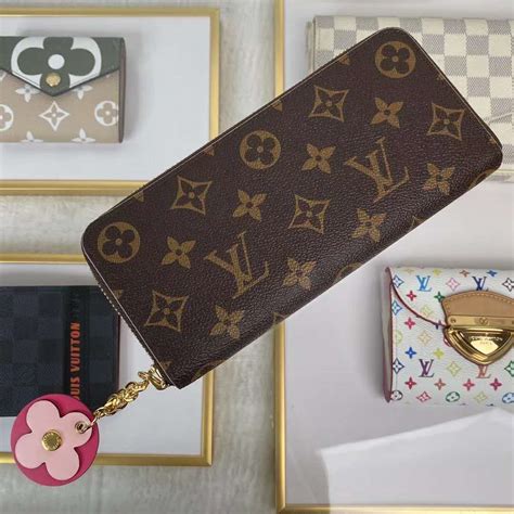 lv wallet woman